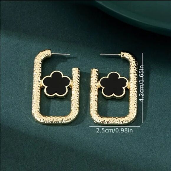 Square Gold Black Flower Clover Earrings - Picture 2 of 3